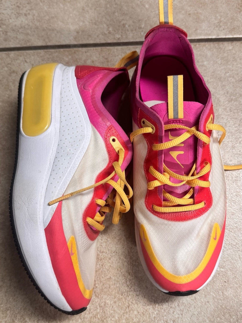 Nike Air Max Dia SE sneakers in "White/Laser Fuchsia-Ember Glow"